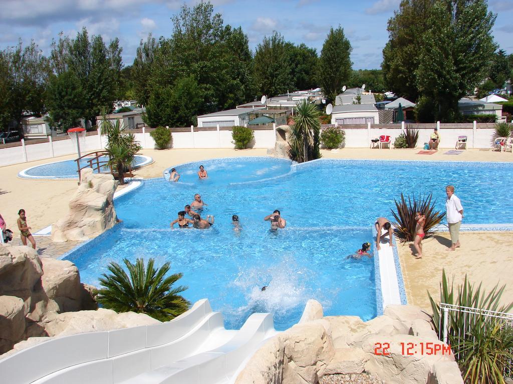 Camping Phare Ouest Saint-Denis-dʼOléron Dış mekan fotoğraf