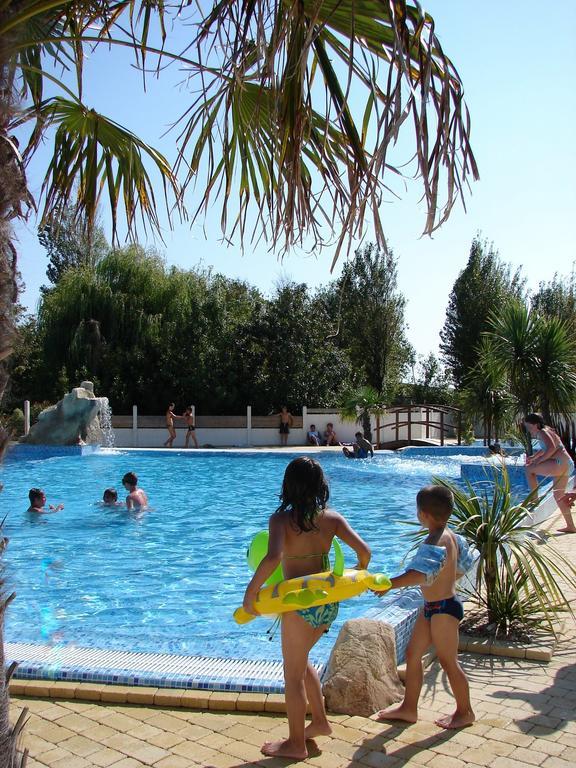 Camping Phare Ouest Saint-Denis-dʼOléron Dış mekan fotoğraf