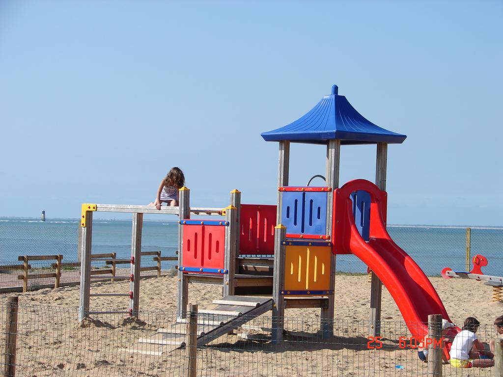 Camping Phare Ouest Saint-Denis-dʼOléron Dış mekan fotoğraf
